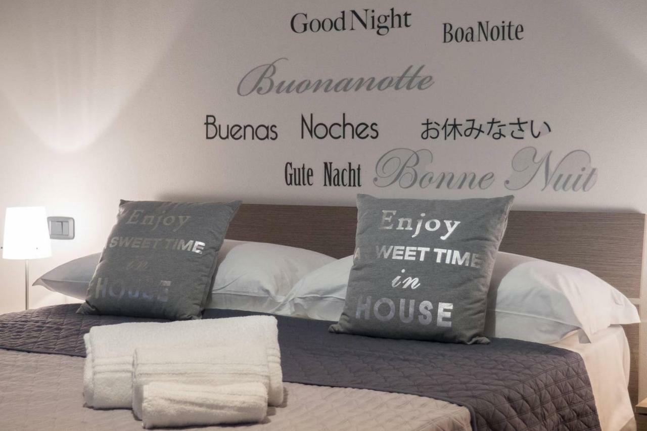 Ortaglia A2 Apartment Torri Del Benaco Bagian luar foto