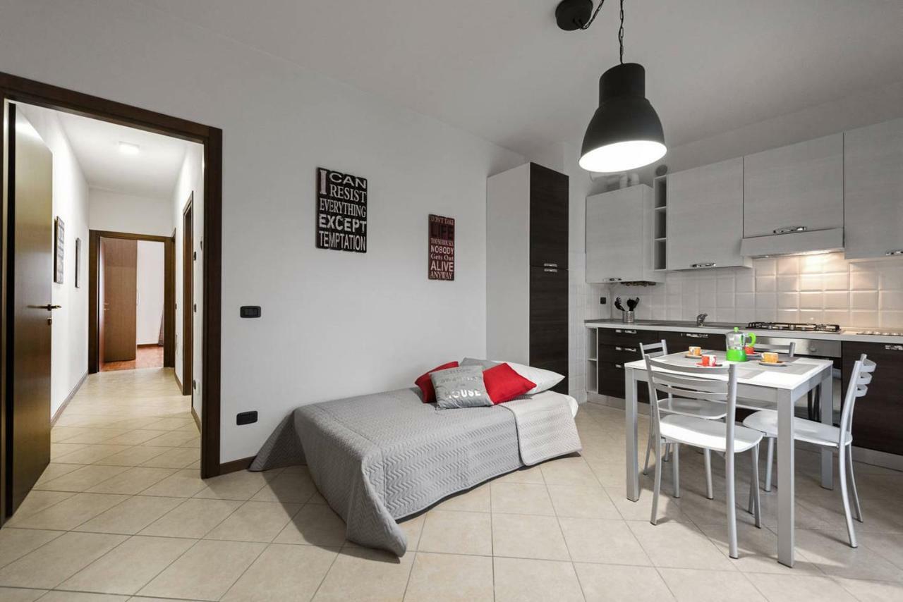 Ortaglia A2 Apartment Torri Del Benaco Bagian luar foto